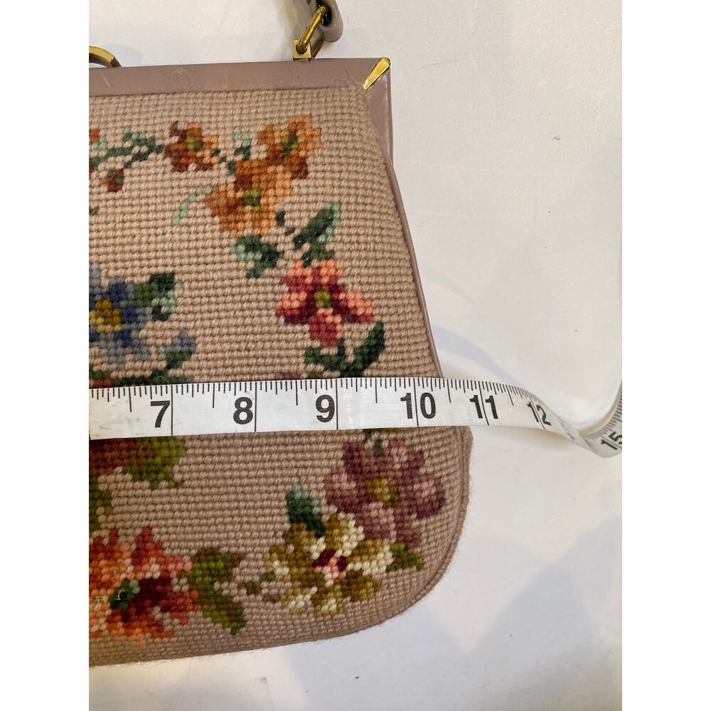 Vintage Floral Tapestry Needlepoint Purse Handbag Granny w/ Small Mirror EUC - Picture 9 of 12
